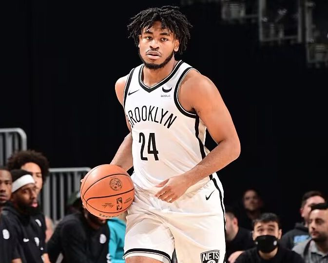 Both are getting warmer! Porter Jr. scored an efficient 14 points in the half, and Thomas scored 13 points and 4 assists.