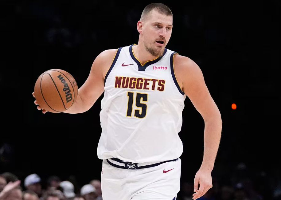 Full firepower! Jokic finished the first quarter with 25 points on 8-for-11 shooting and 5 rebounds.