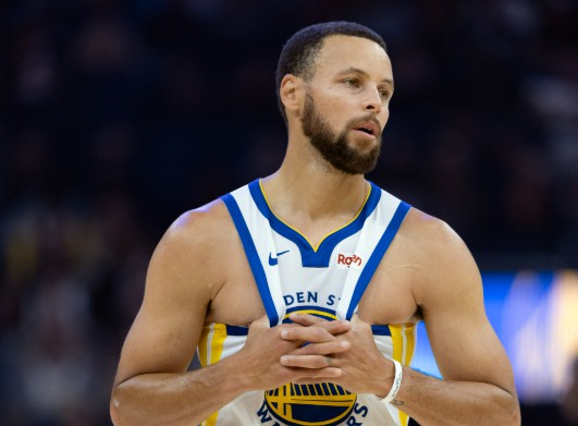 The attack is blocked! No one in the Warriors scored more than 20 points, and Curry’s shooting percentage was sluggish.