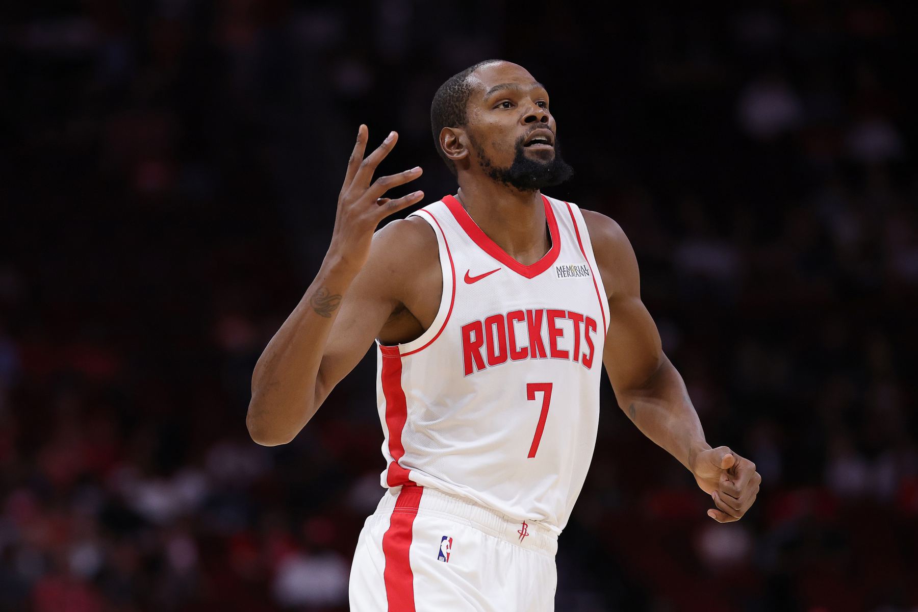 The competitive state is hot! Durant scored 16 points and 2 rebounds on 6-of-8 shooting in the first quarter.