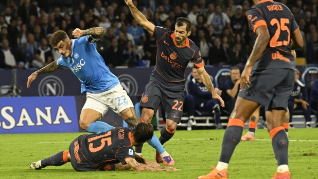 Mi Sports: The 12-yard call was delayed for 8 seconds. Inter Milan suspected that the 12-yard ruling was not the referee’s intention.